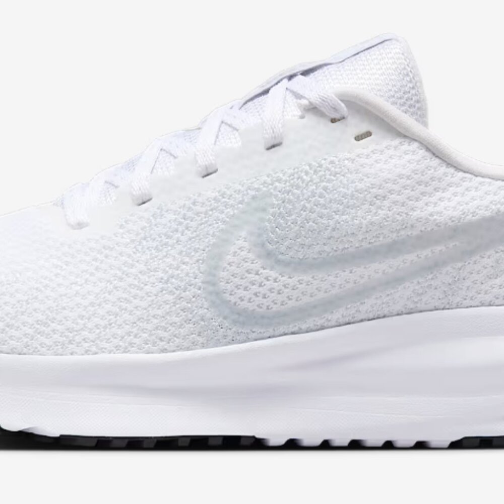 NiKE Defy Running Shoes Size 10